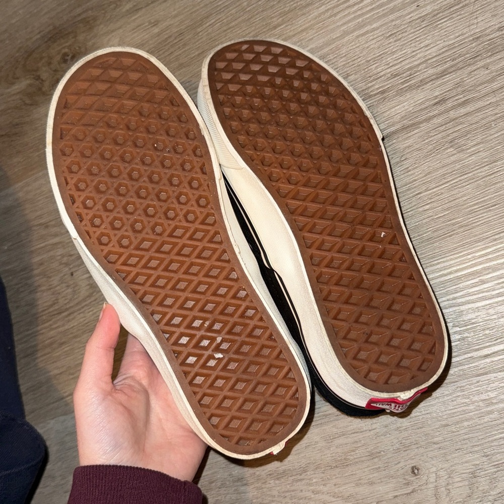 Sherpa Style Vans - Picture 2 of 3
